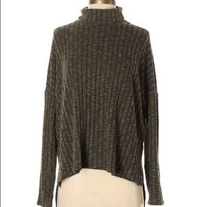 American eagle turtle neck sweater